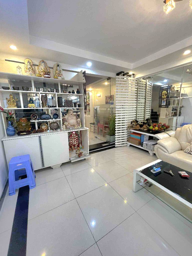 Nhà phố mặt tiền mới Hậu Giang Chợ Lớn Bình Phú Quận 6