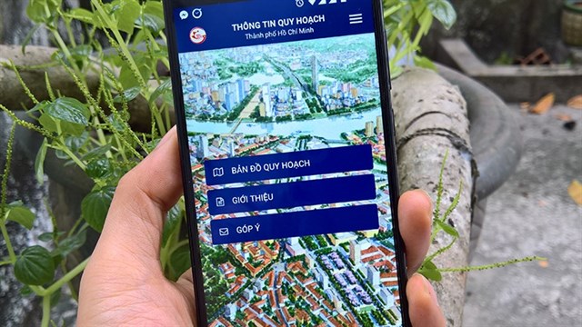 App xem thông tin quy hoạch TP.HCM thường nhanh chóng và tiện lợi hơn cách xem truyền thống. Ảnh minh họa